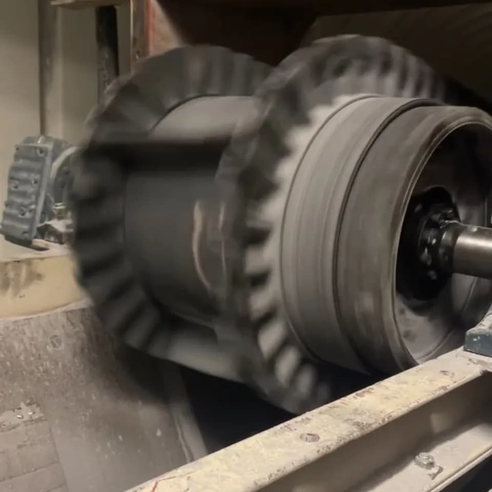 Ersatzmotor für Produktionsanlage angepasst – Ansicht 1 von 3